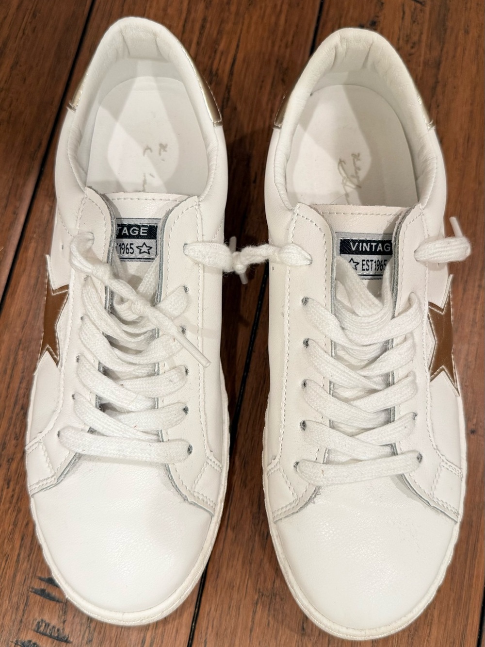 Vintage Havana White & Gold Star Sneakers